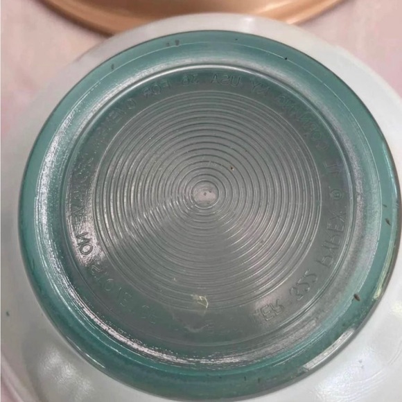 Vintage Pyrex Clear Bottom Mixing Bowls Set of 4 - Picture 6 of 10